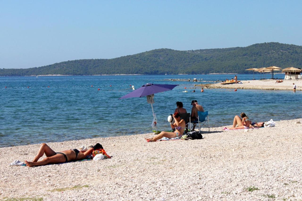 Family Friendly Seaside Apartments Brodarica, Sibenik - 15270 Kültér fotó