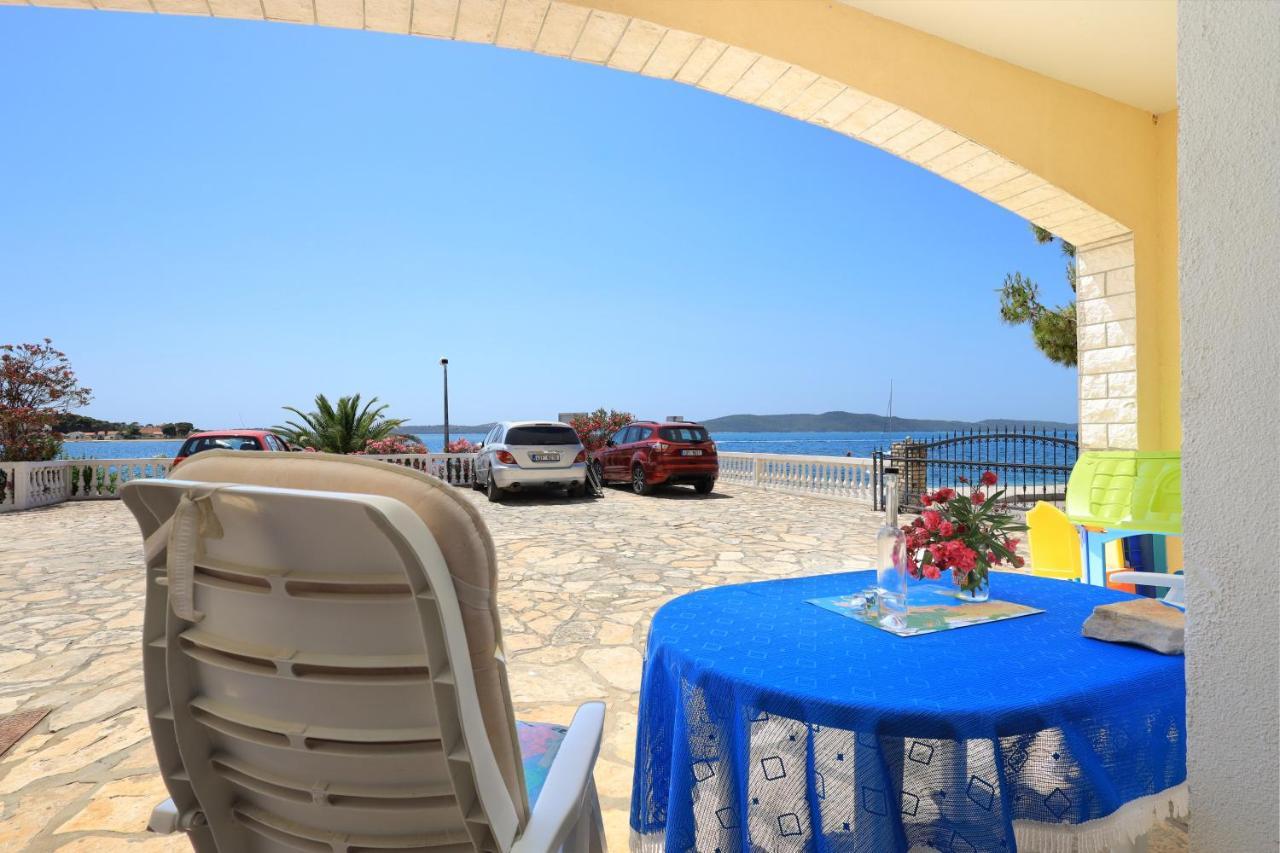 Family Friendly Seaside Apartments Brodarica, Sibenik - 15270 Kültér fotó