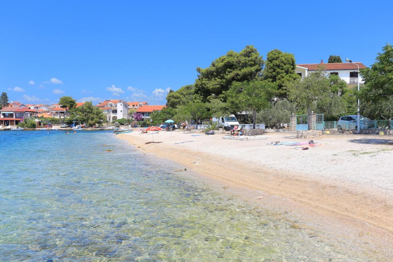 Family Friendly Seaside Apartments Brodarica, Sibenik - 15270 Kültér fotó