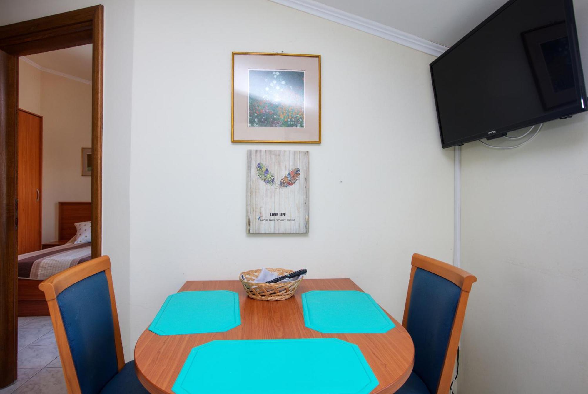 Family Friendly Seaside Apartments Brodarica, Sibenik - 15270 Szoba fotó